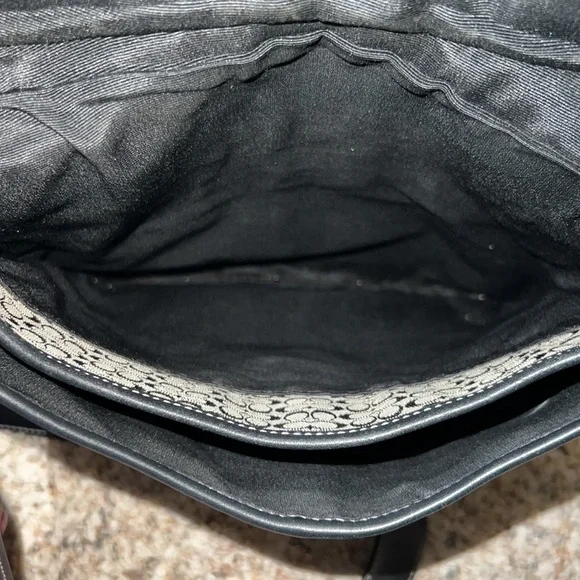 Pre-owned Coach Signature C Black Leather/canvas Crossbody Bag - Picture 6 of 10